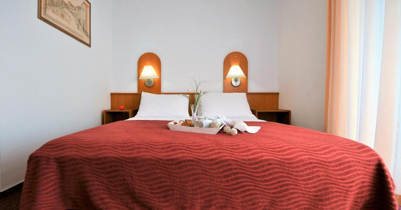 Hotel Alkar Sinj Esterno foto